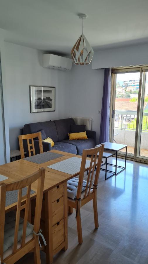 2P Entierement Climatise I Bien Insonorise I Wifi I A 300 M De La Mer I Restaurants Commerces Et Transports A 5Mn A Pied I Ideal 2 Personnes I Possibilite 4 Avec Canape Lit De Qualite I Tres Belle Douche Кань-сюр-Мер Экстерьер фото